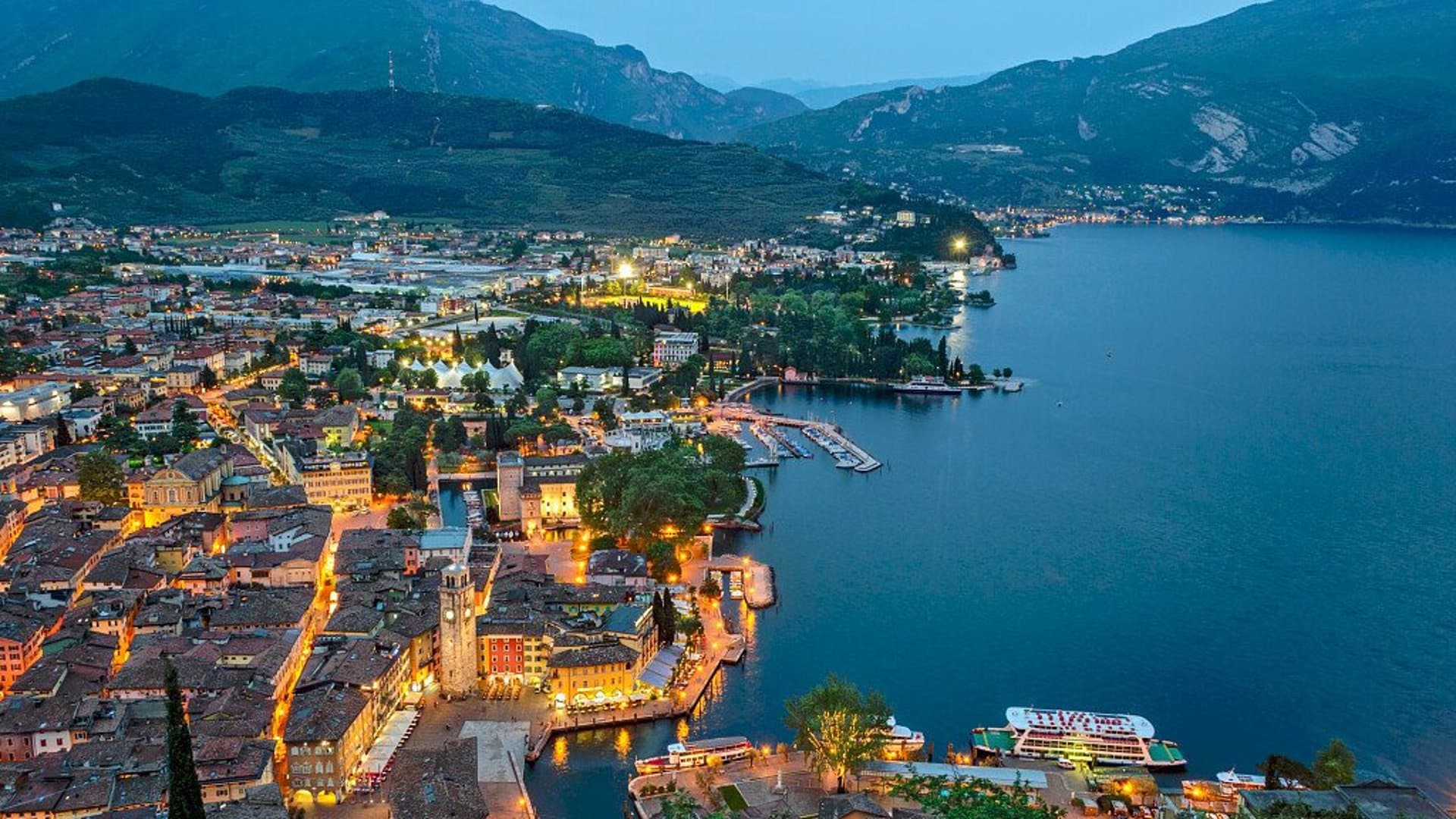 Lago di Garda visto da Riva del Garda